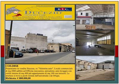 locale commerciale in vendita a Siracusa in zona Isola Ortigia
