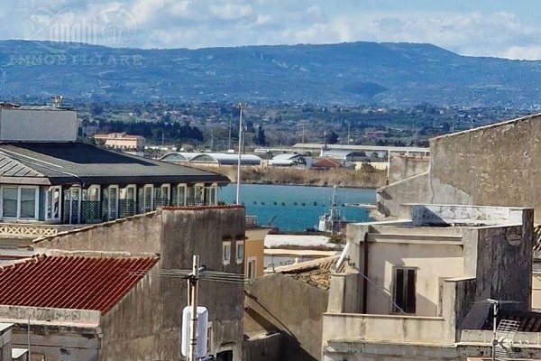 appartamento in vendita a Siracusa in zona Isola Ortigia