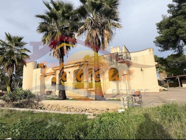 casa indipendente in vendita a Siracusa in zona Isola / Plemmirio