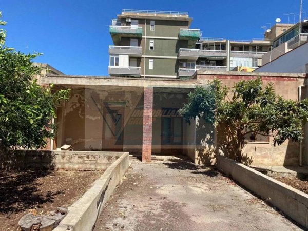 casa indipendente in vendita a Siracusa in zona Scala Greca