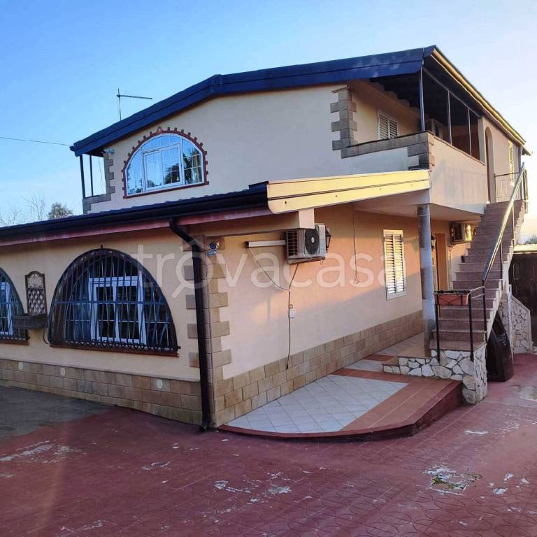 casa indipendente in vendita a Siracusa in zona Belvedere