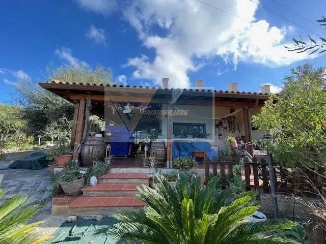 casa indipendente in vendita a Siracusa in zona Belvedere