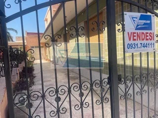 casa indipendente in vendita a Siracusa in zona Belvedere