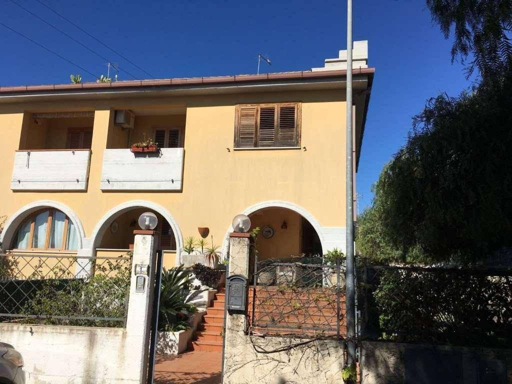 appartamento in vendita a Siracusa in zona Targia