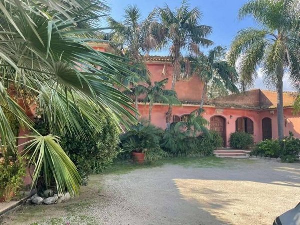 casa indipendente in vendita a Siracusa in zona Isola / Plemmirio