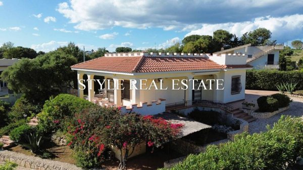 casa indipendente in vendita a Siracusa in zona Isola / Plemmirio