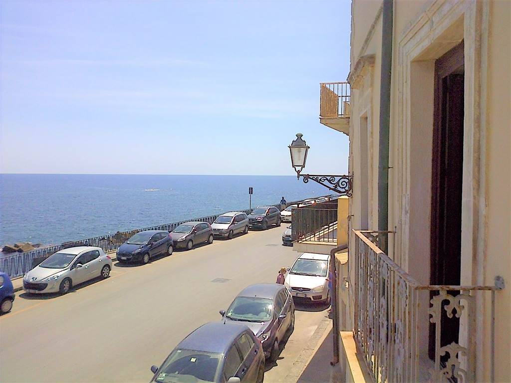 appartamento in vendita a Siracusa in zona Isola Ortigia