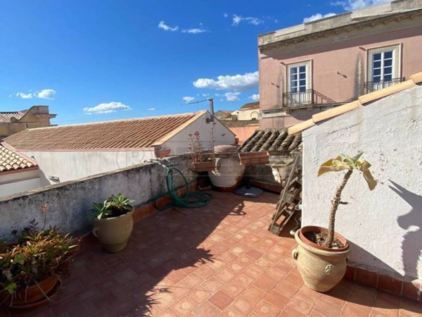 appartamento in vendita a Siracusa in zona Isola Ortigia