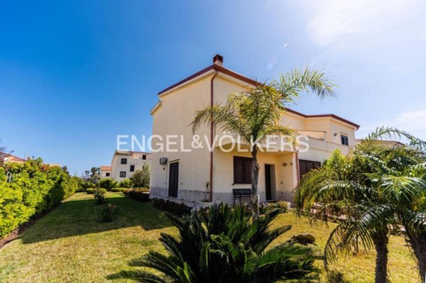 casa indipendente in vendita a Siracusa in zona Centro Città