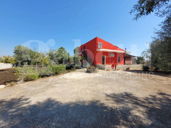 casa indipendente in vendita a Siracusa in zona Targia