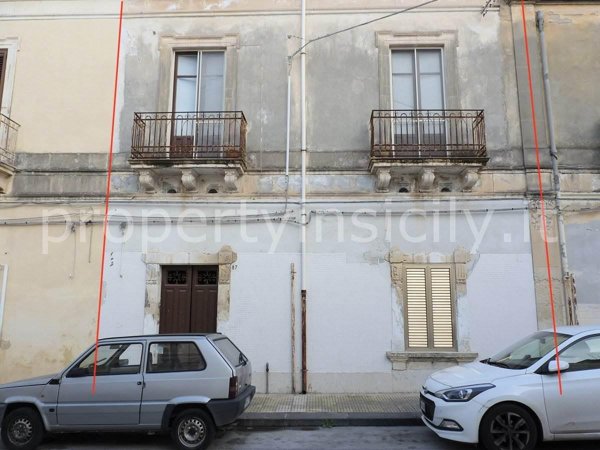casa indipendente in vendita a Siracusa in zona Centro Città