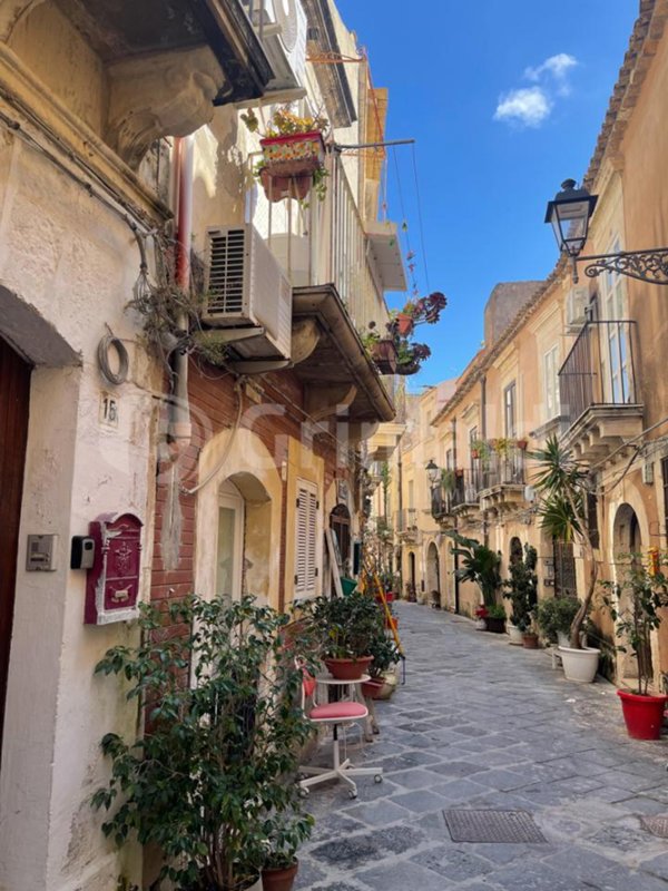 appartamento in vendita a Siracusa in zona Isola Ortigia