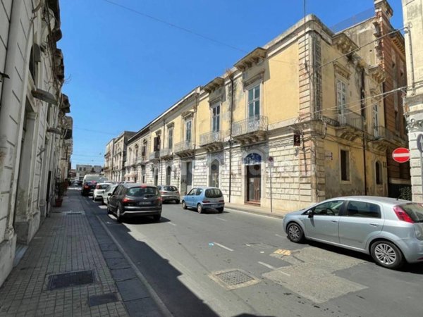 casa indipendente in vendita a Siracusa in zona Centro Città