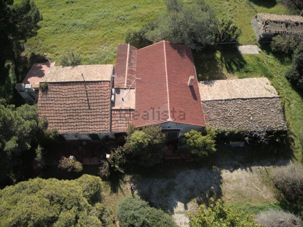 quadrivano in vendita a Siracusa in zona Isola / Plemmirio