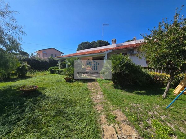 casa indipendente in vendita a Siracusa in zona Isola / Plemmirio