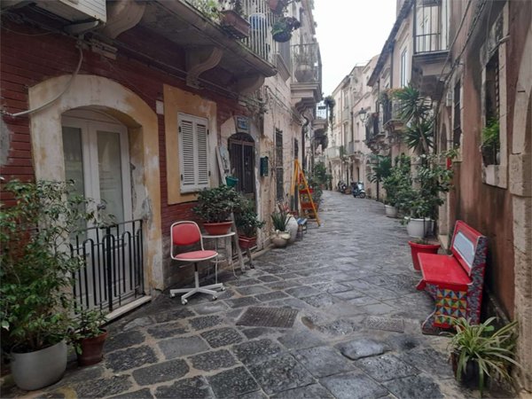 casa indipendente in vendita a Siracusa in zona Isola Ortigia