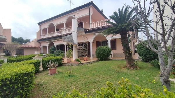 casa indipendente in vendita a Siracusa in zona Epipoli