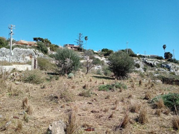 terreno edificabile in vendita a Siracusa in zona Belvedere