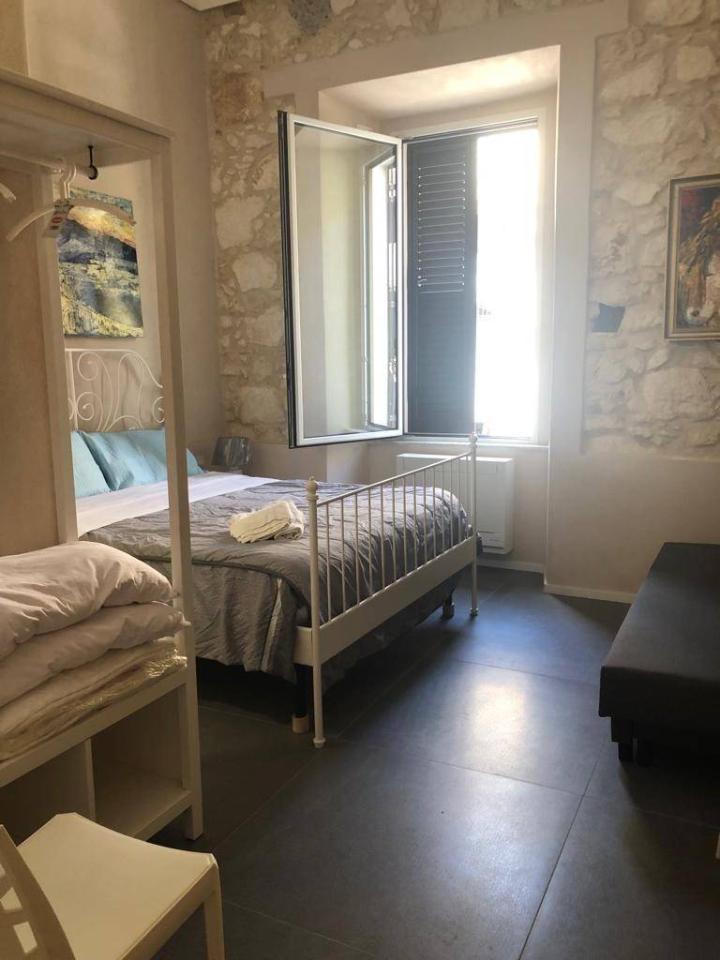 appartamento in vendita a Siracusa in zona Centro Città