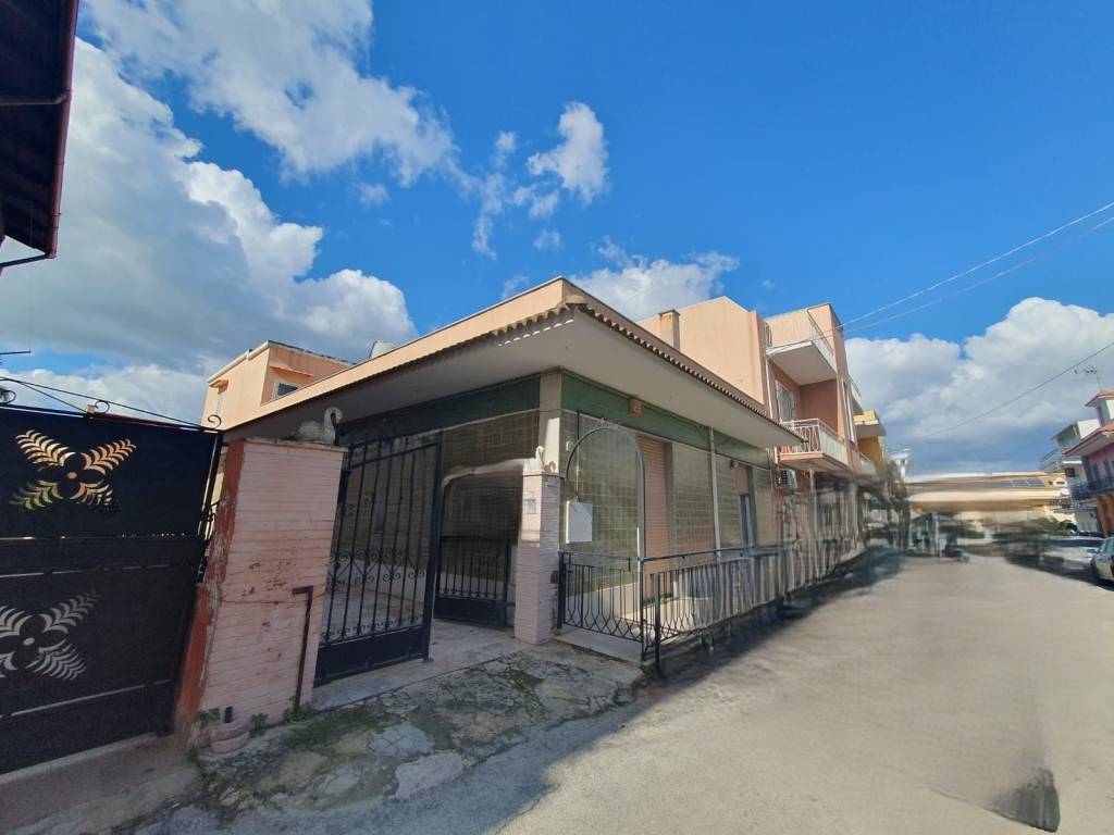 casa indipendente in vendita a Siracusa in zona Belvedere