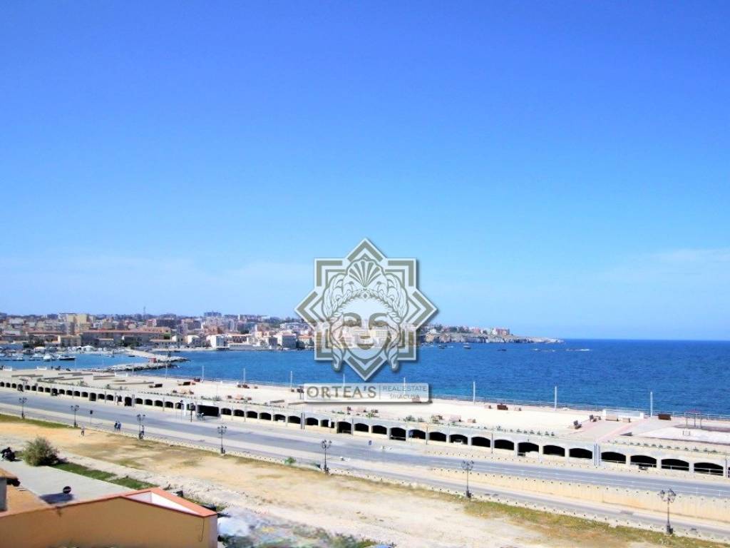 appartamento in vendita a Siracusa in zona Isola Ortigia