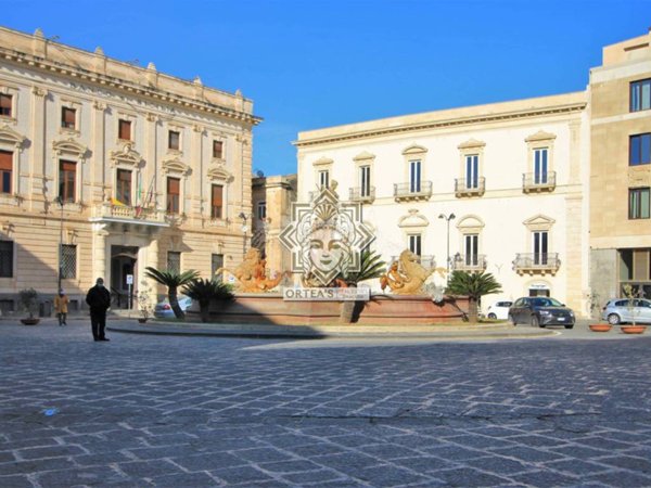negozio in vendita a Siracusa in zona Isola Ortigia