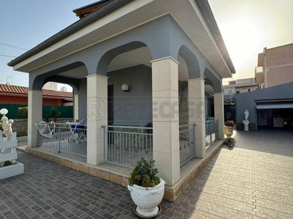casa indipendente in vendita a Siracusa in zona Epipoli