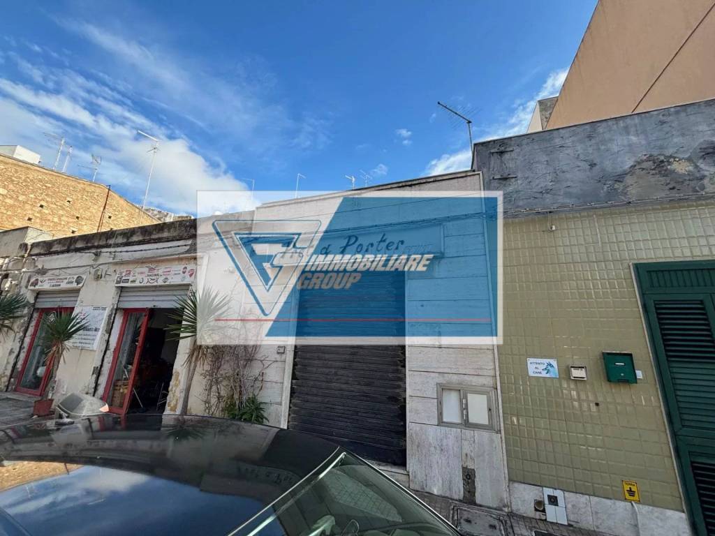 negozio in vendita a Siracusa in zona Centro Città