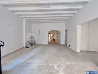 negozio in vendita a Siracusa in zona Isola Ortigia