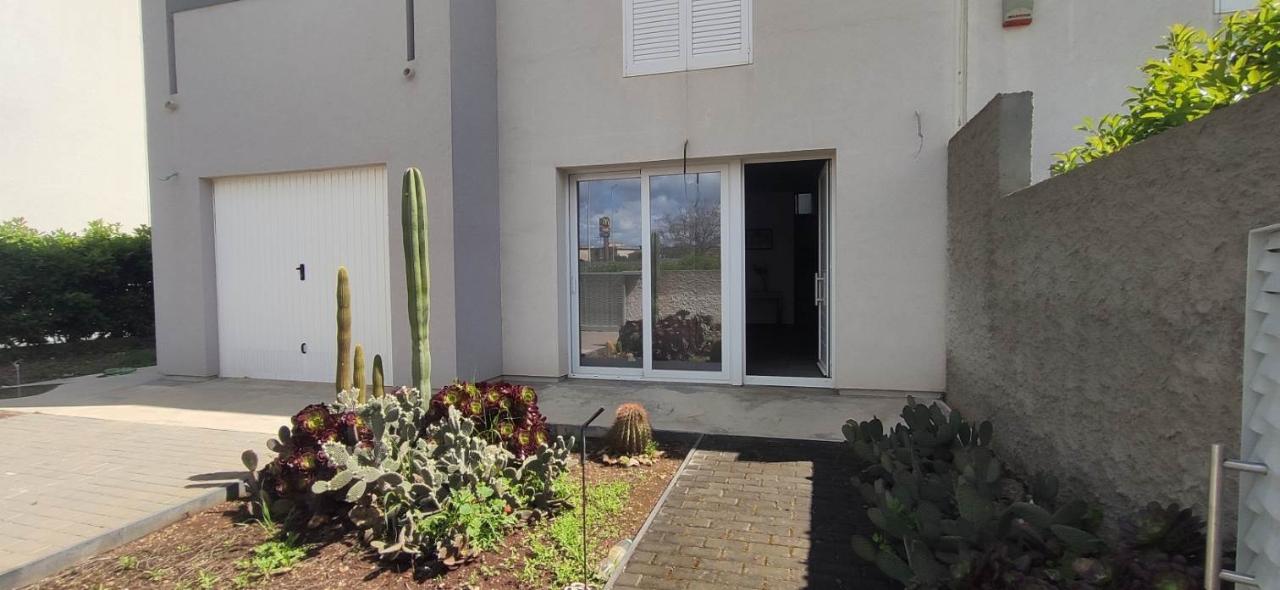 casa indipendente in vendita a Siracusa in zona Scala Greca