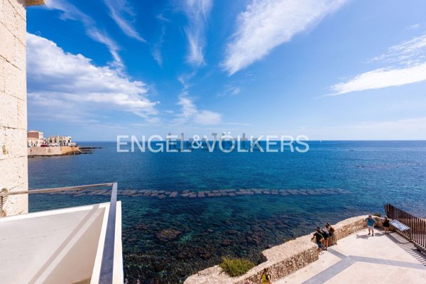 appartamento in vendita a Siracusa in zona Isola Ortigia