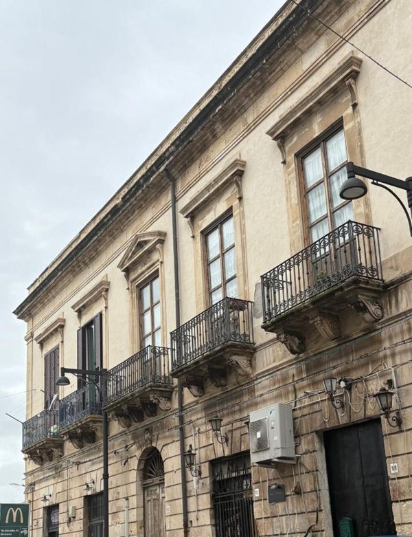 appartamento in vendita a Siracusa in zona Borgata