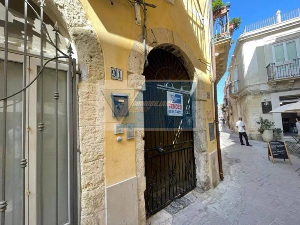 appartamento in vendita a Siracusa in zona Isola Ortigia
