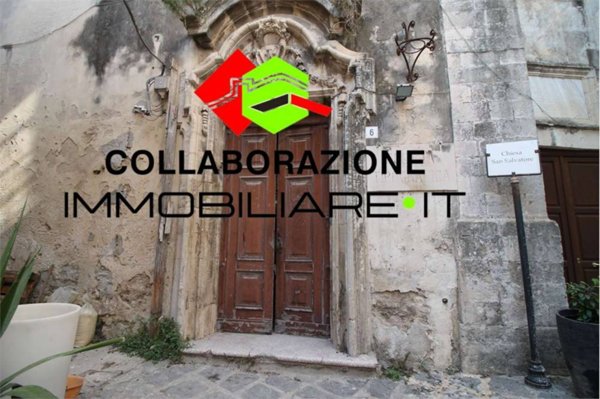 intera palazzina in vendita a Siracusa in zona Isola Ortigia