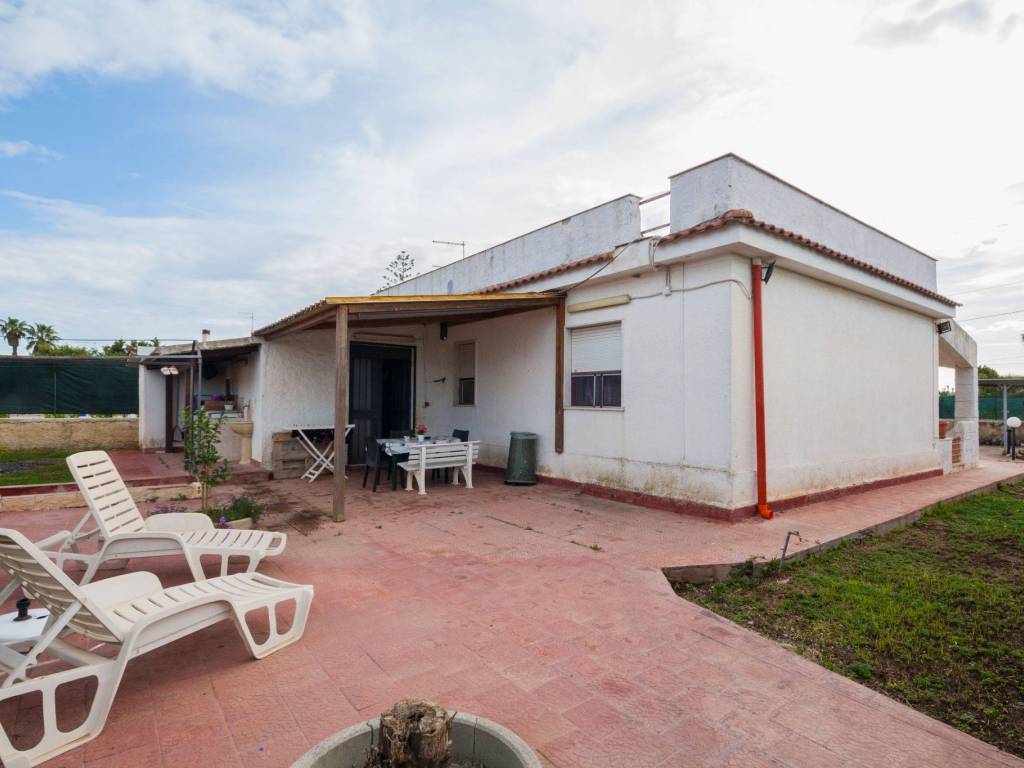 casa indipendente in vendita a Siracusa in zona Cassibile