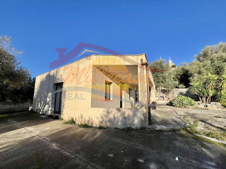 casa indipendente in vendita a Siracusa in zona Belvedere