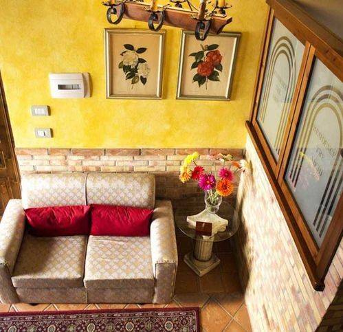 casa indipendente in vendita a Siracusa in zona Isola Ortigia