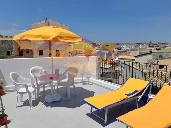 appartamento in vendita a Siracusa in zona Isola Ortigia