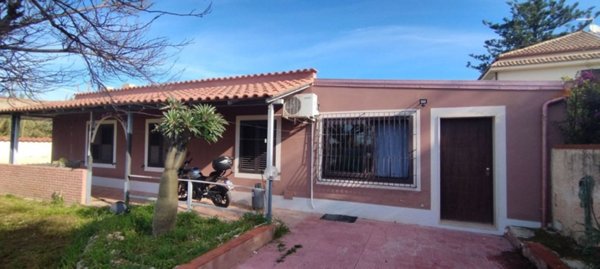 casa indipendente in vendita a Siracusa in zona Belvedere