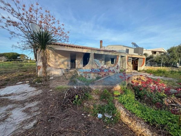 casa indipendente in vendita a Siracusa in zona Centro Città