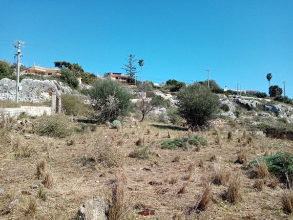 terreno agricolo in vendita a Siracusa in zona Fontane Bianche