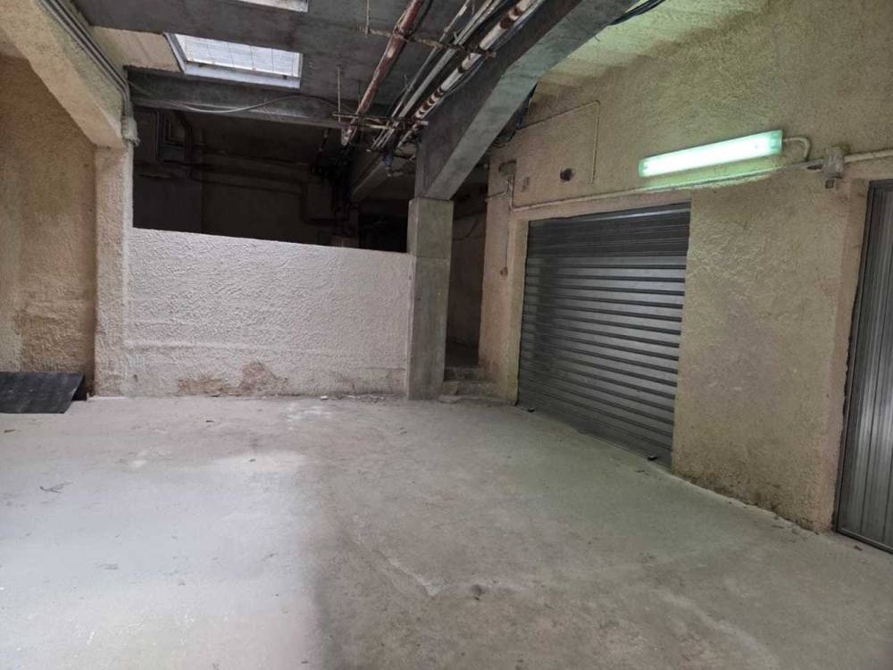 locale di sgombero in vendita a Siracusa