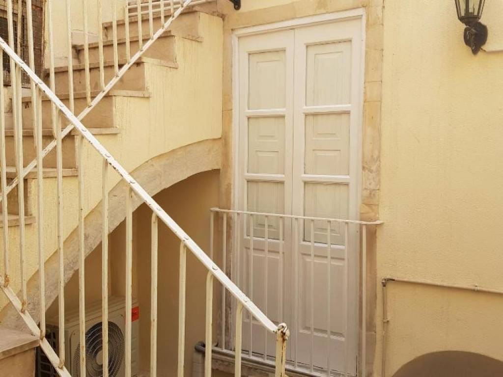appartamento in vendita a Siracusa in zona Isola Ortigia