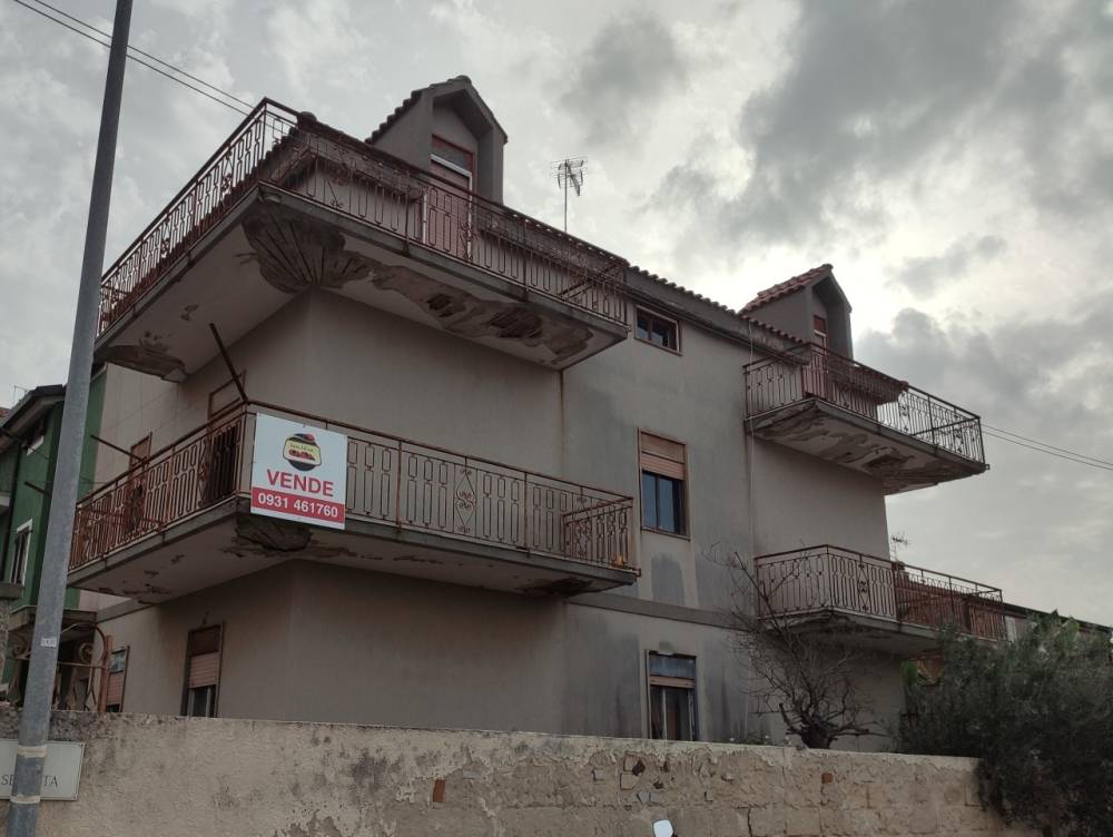 casa indipendente in vendita a Siracusa in zona Scala Greca