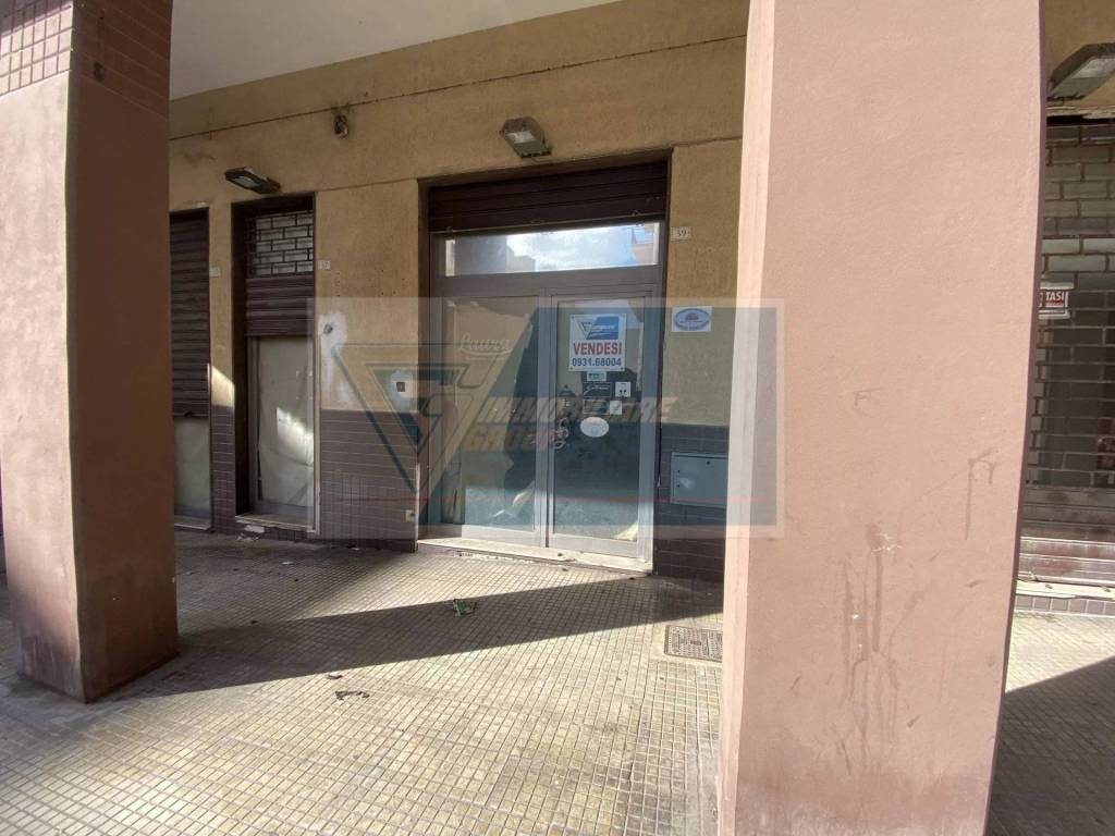 negozio in vendita a Siracusa in zona Centro Città