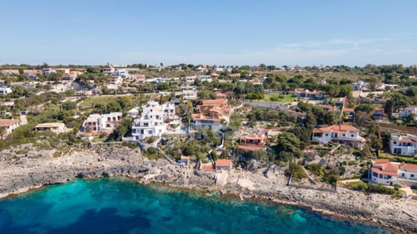 casa indipendente in vendita a Siracusa in zona Centro Città