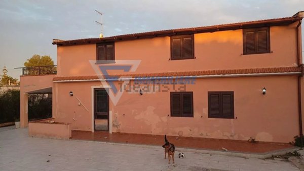 casa indipendente in vendita a Siracusa in zona Isola Ortigia