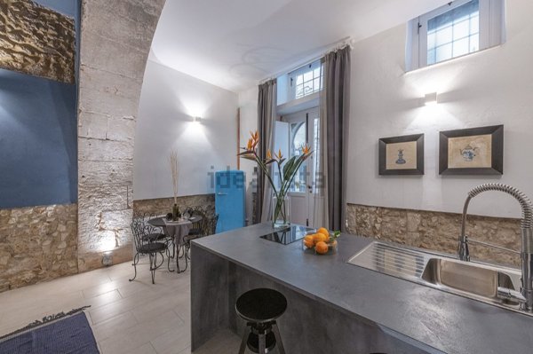 appartamento in vendita a Siracusa in zona Isola Ortigia