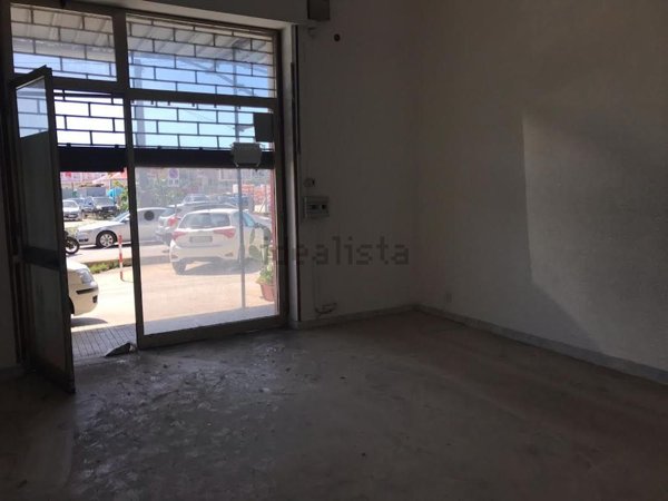 negozio in vendita a Siracusa in zona Epipoli