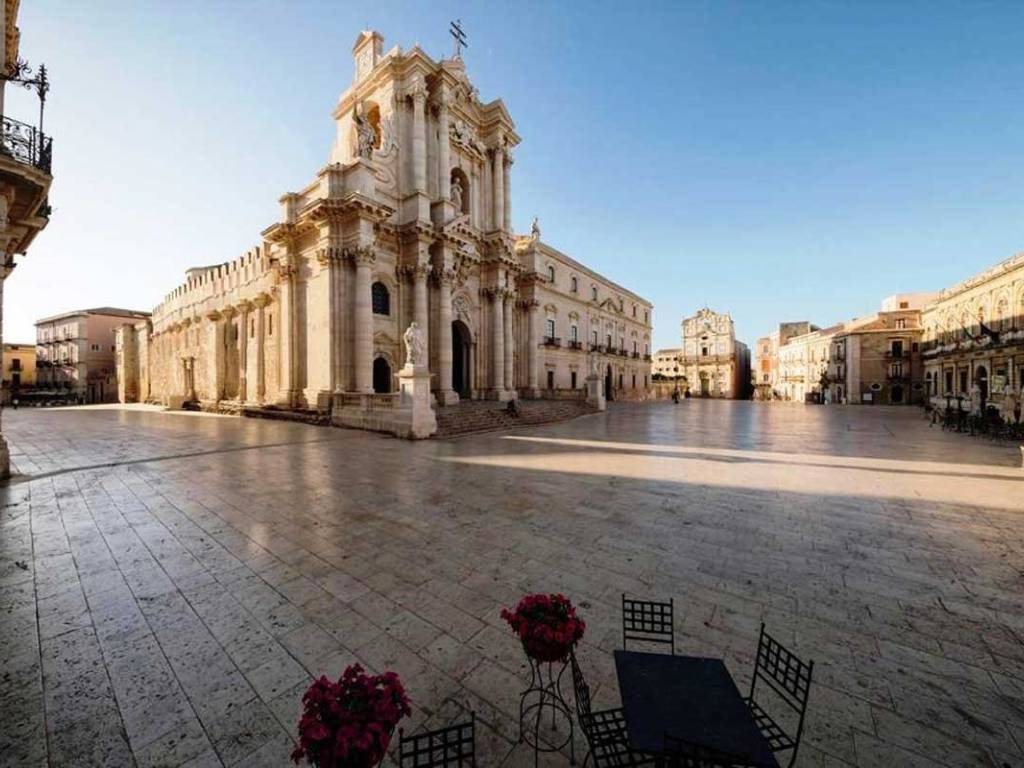 appartamento in vendita a Siracusa in zona Isola Ortigia